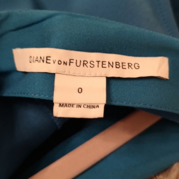 Diane Von Furstenberg tight dress - Picture 3 of 3